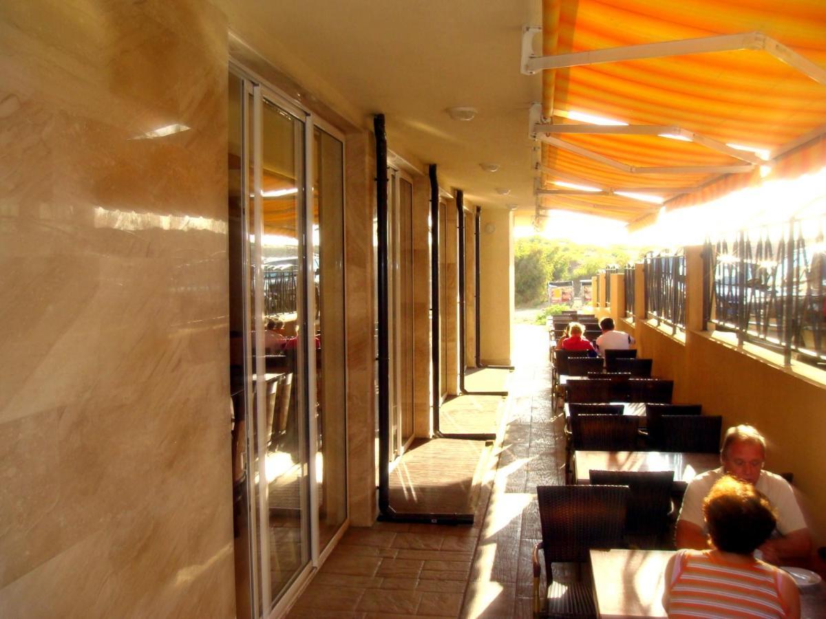 Hotel Тропикана Primorsko Esterno foto