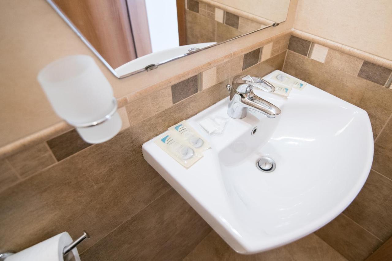 Hotel Тропикана Primorsko Esterno foto