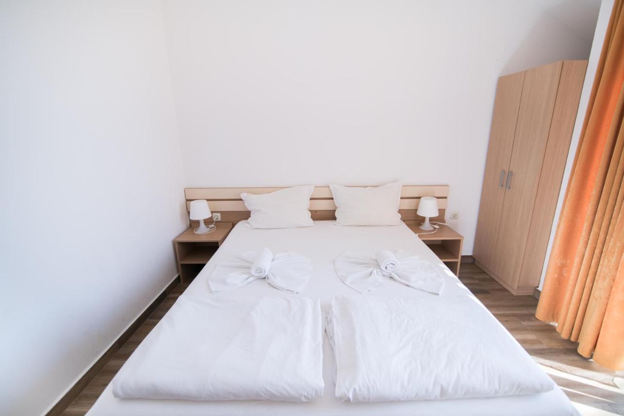 Hotel Тропикана Primorsko Esterno foto