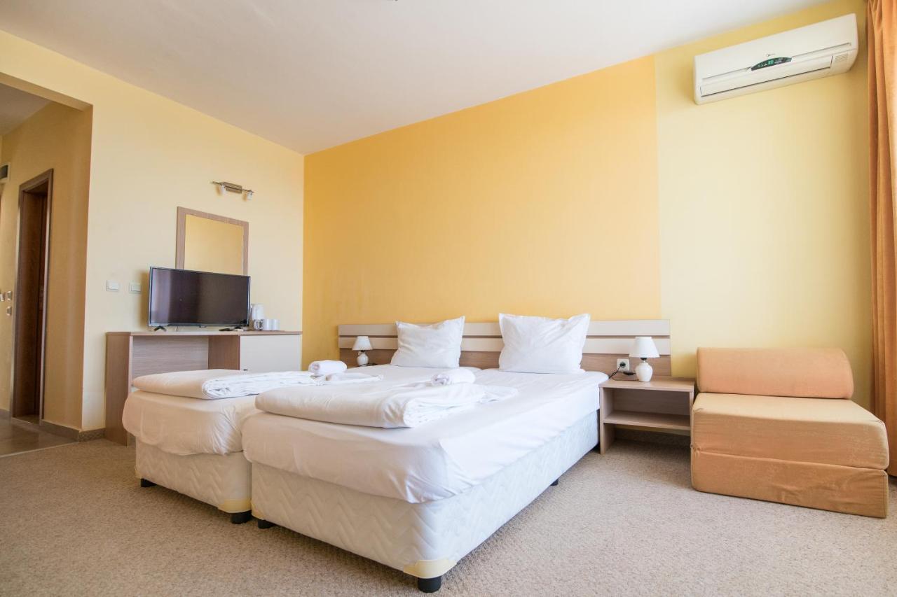 Hotel Тропикана Primorsko Esterno foto
