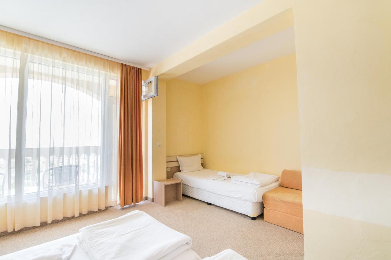 Hotel Тропикана Primorsko Esterno foto