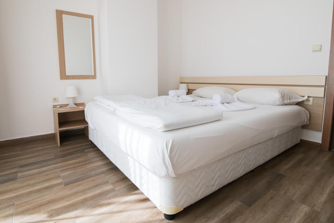 Hotel Тропикана Primorsko Esterno foto